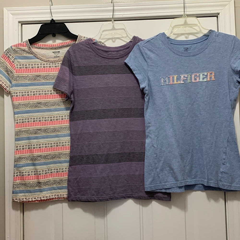 4/$10 lot of 3 size small tshirts, Tommy Hilfiger and Mossimo